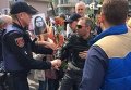 В Одессе полиция остановила колонну байкеров с красными флагами