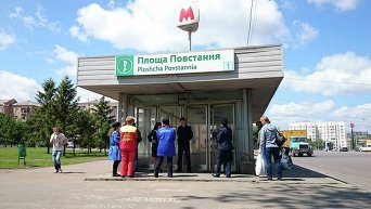 Закрытая станция метро Площадь Восстания в Харькове после звонка о минировании