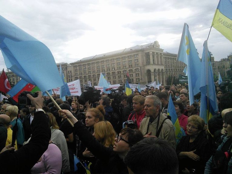 На Майдане Незалежности почтили память жертв депортации крымскотатарского народа