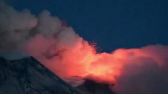 Извержение самого высокого действующего вулкана Европы
