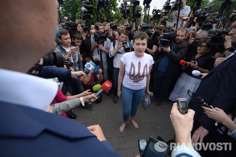 Савченко прилетела в Украину босиком