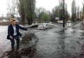 Мэру Кличко после потопа припомнили его велопрогулки