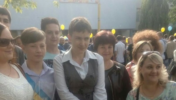 Надежда Савченко в школе на Троещине