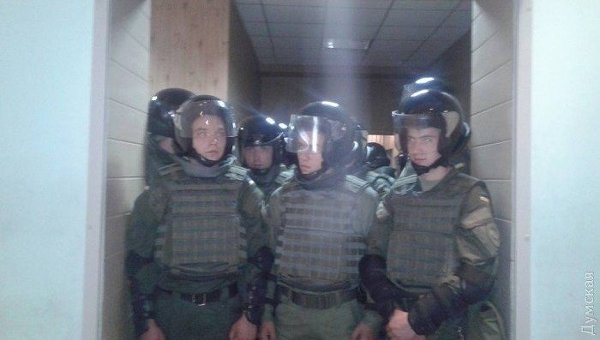 Правоохранители в Малиновском суде Одессы