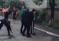 Патрульная полиция избивает военнослужащего. Видео