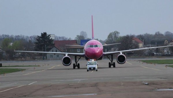 Минирование самолета в аэропорту Киев