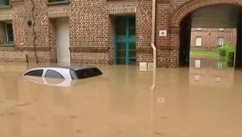 Францию подтопило после нескольких дней дождей. Видео