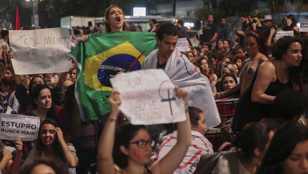 Митинг в Бразилии против изнасилований