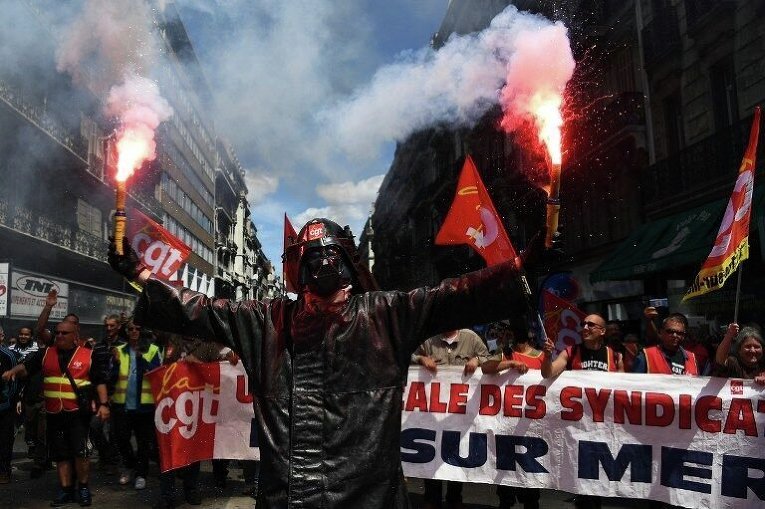 Во Франции продолжаются протесты против реформы Трудового кодекса. В четверг они прошли в Марселе