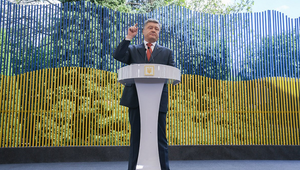Петр Порошенко в ходе пятой пресс-конференции
