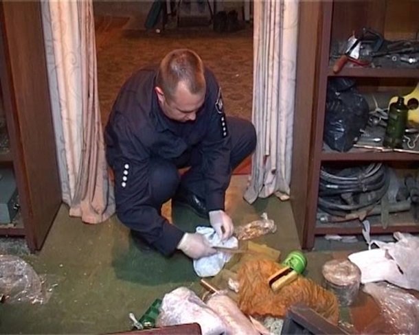 В киевском гараже нашли большой арсенал оружия