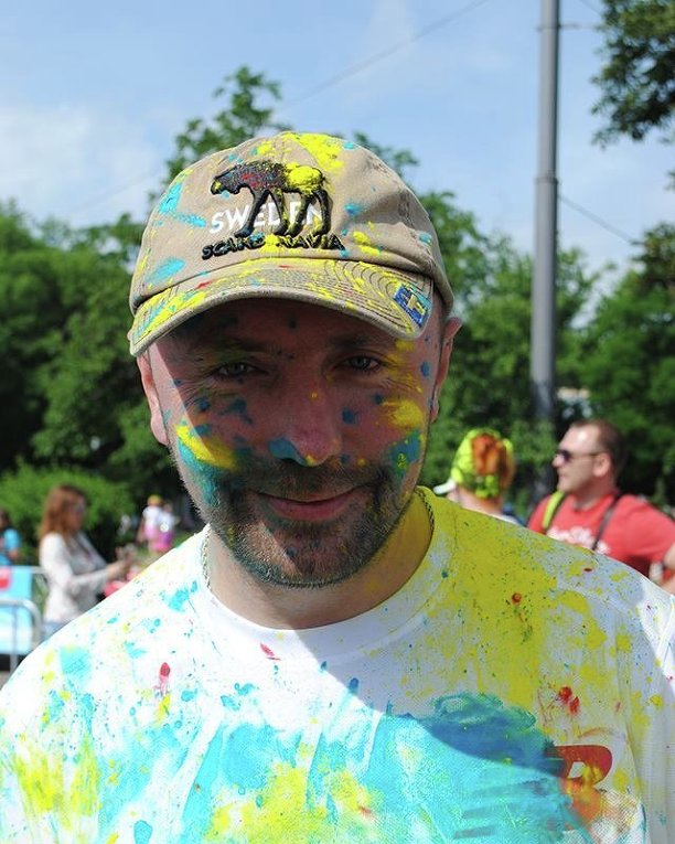 В Киеве 1500 человек приняли участие в цветном забеге