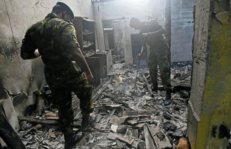 Взрыв на складе боеприпасов в Шри-Ланке