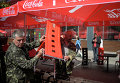 В Киеве демонтировали летнюю площадку кафе Каратель