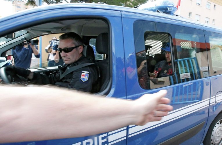 Задержание российских болельщиков во Франции на EURO-2016