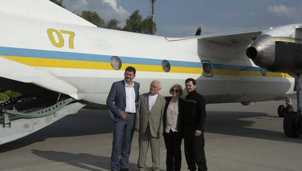 Святослав Цеголко, Юрий Солошенко, Ирина Геращенко и Геннадий Афанасьев в Москве