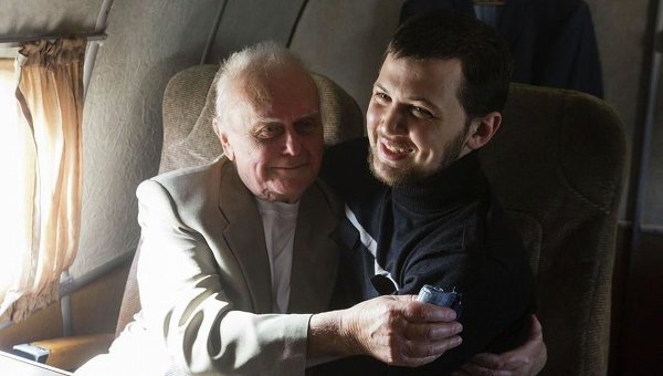 Юрий Солошенко и Геннадий Афанасьев в самолете