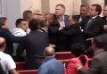 Схватка Парасюка с депутатами от Оппоблока в Раде