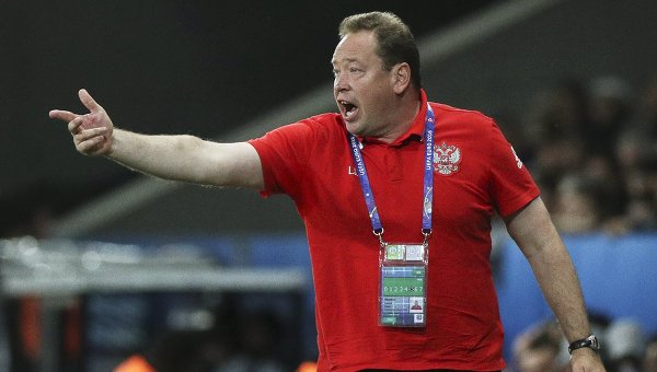 Главный тренер сборной России Леонид Слуцкий
