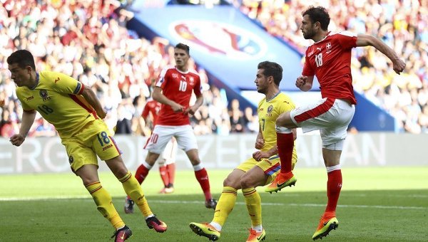 Румыния и Швейцария сыграли вничью в матче EURO-2016