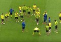 Футболисты украинской сборной провели тренировку. Видео