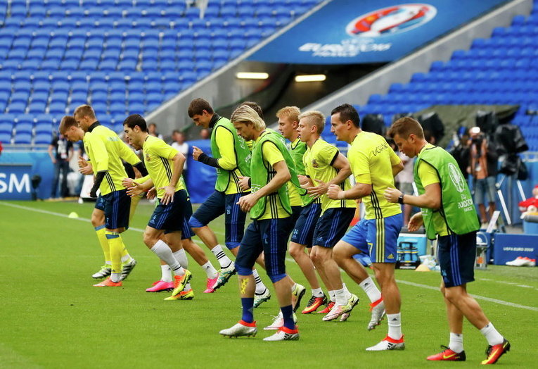 Тренировка украинской сборной перед матчем на Евро-2016