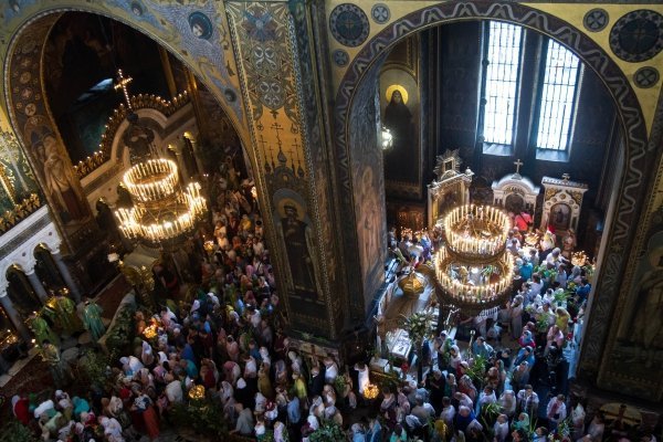Празднование Троицы во Владимирском соборе в Киеве