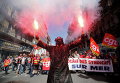 Демонстрация в знак протеста против предложенных реформ трудового законодательства правительством в Марселе, Франция