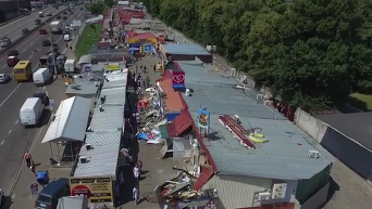 Снос киосков на киевском рынке с высоты птичьего полета. Видео