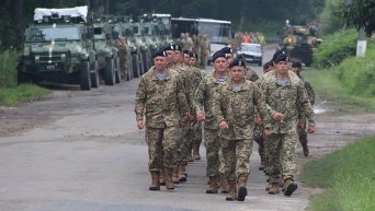 Украинско-американские военные учения Rapid Trident-2016 на Яворовском полигоне
