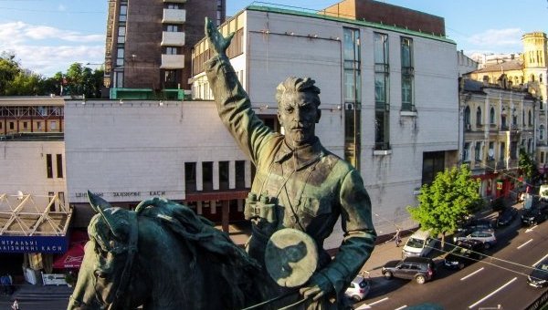 Памятник Щорсу в Киеве