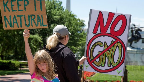 Акции протеста против продуктов с ГМО