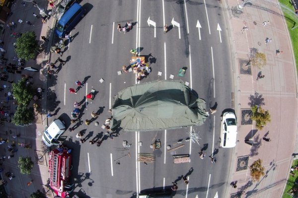 Палатка протестующих на Крещатике с высоты птичьего полета
