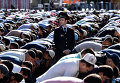 Мусульмане РФ во время праздничной молитвы