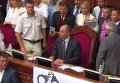 Андрей Парубий перенес заседание при заблокированном президиуме