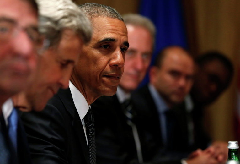 Президент США Барак Обама и члены его делегации на саммите НАТО в Варшаве