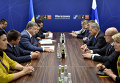 Президент Финляндии Саули Ниинистьо на встрече с президентом Украины Петром Порошенко