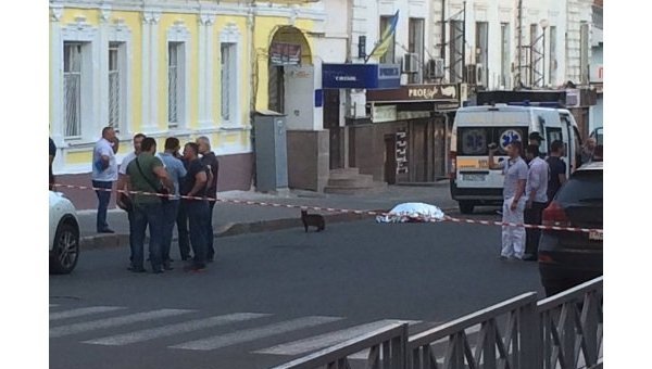 Неизвестные застрелили мужчину в центре Харькова