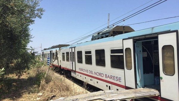Лобовое столкновение поездов на юге Италии