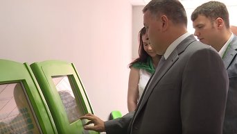 Открытие первого сервисного центра МВД в Киеве. Видео