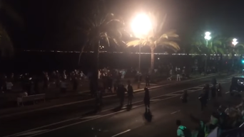 Атака в Ницце: люди в панике покидают Английскую набережную. Видео