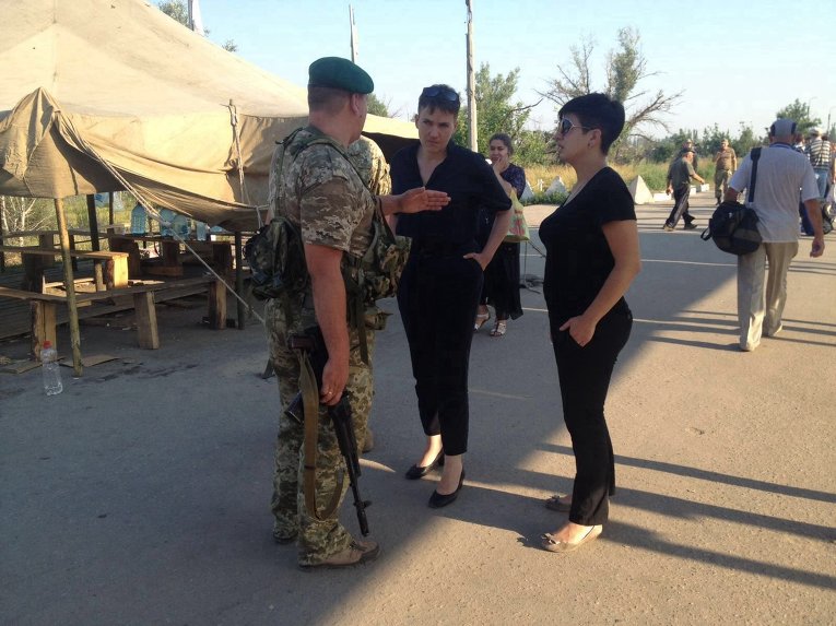 Савченко посетила пограничников в Меловом