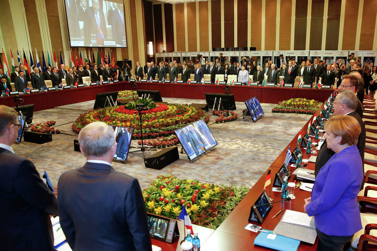 На встрече лидеров на высшем уровне в Улан-Баторе почтили память погибших в Ницце минутой молчанияф