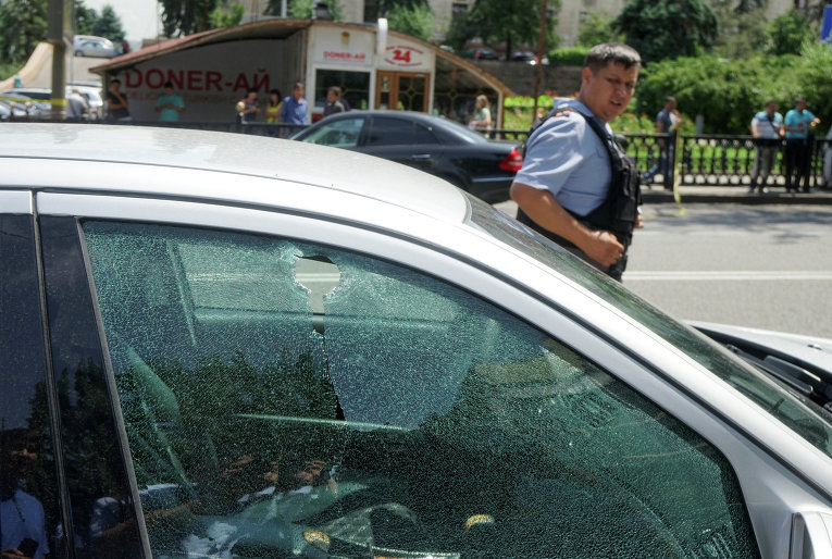 Нападение на полицейских в Алма-Ате