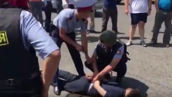 Появилось видео задержания участника перестрелки в Алма-Ате. Видео