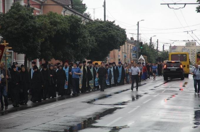 Крестный ход УПЦ в Житомире