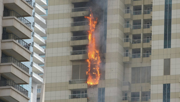 Пожар в одном из самых высоких зданий в Дубае