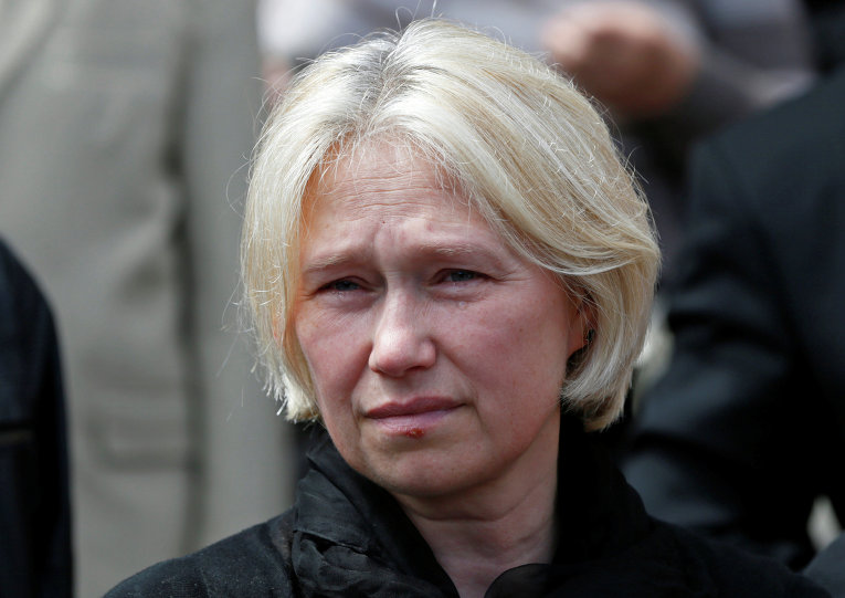 Алена Притула, соосновательница Украинской Правды на церемонии прощания с погибшим журналистом Павлом Шереметом.