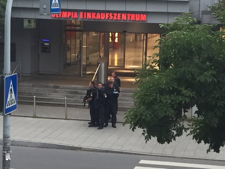 Стрельба в торговом центре Мюнхена