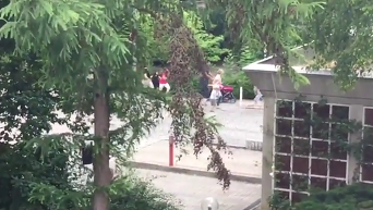 Стрельба в Мюнхене: жители в панике покидают место ЧП. Видео